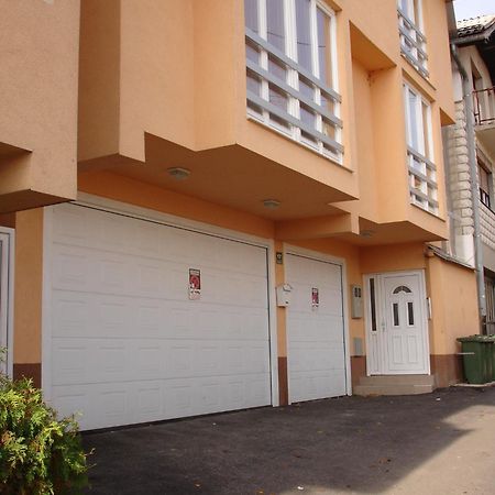 Apartments Kira Сараево Екстериор снимка