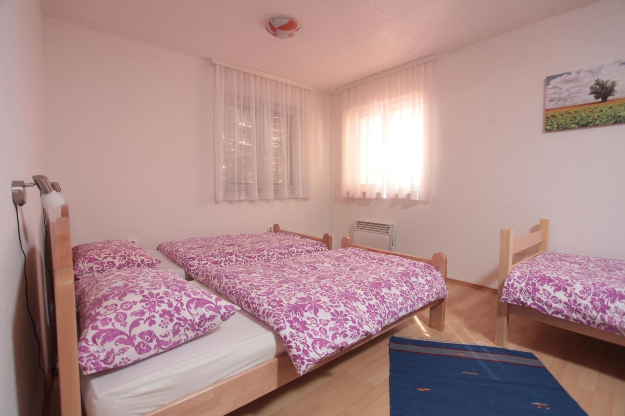 Apartments Kira Сараево Стая снимка
